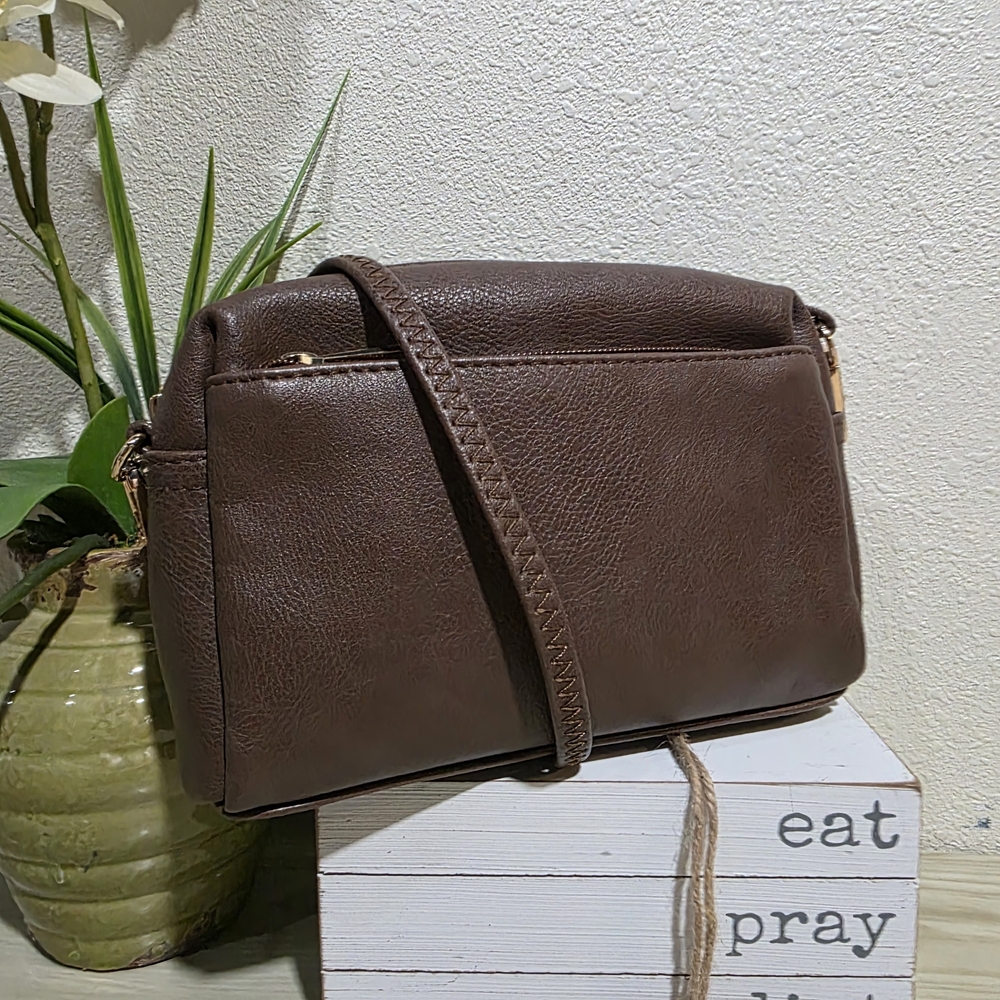 3/$25🟠 Sale Fashion Puzzle Brown Faux Leather Shoulder Purse